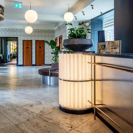 Otel Astoria, Western Signature Collection