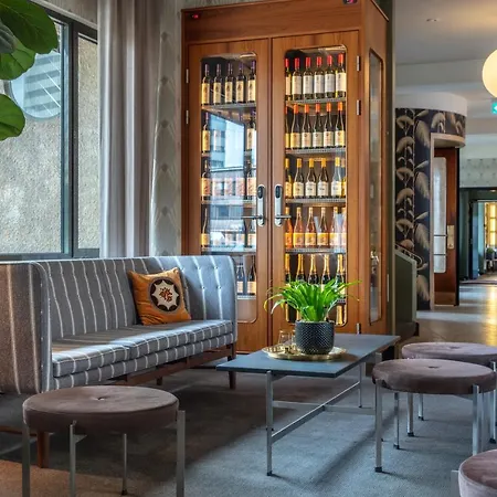 Astoria, Western Signature Collection 3*