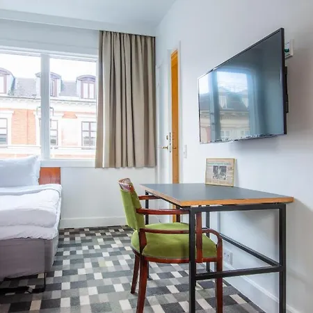 Astoria, Western Signature Collection Hotel 3*