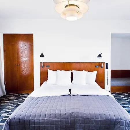 Astoria, Western Signature Collection Hotel 3*