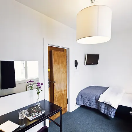 Astoria, Western Signature Collection 3*