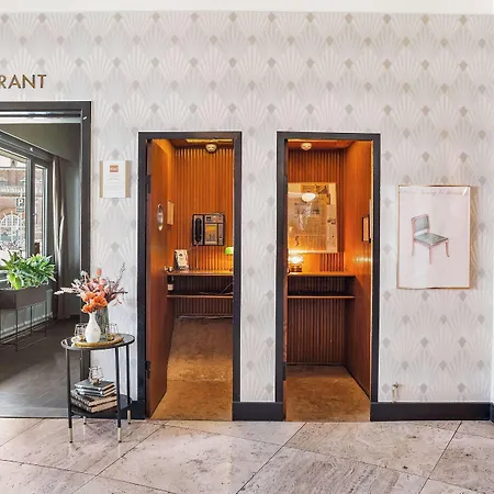 Astoria, Western Signature Collection