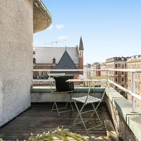 Astoria, Western Signature Collection