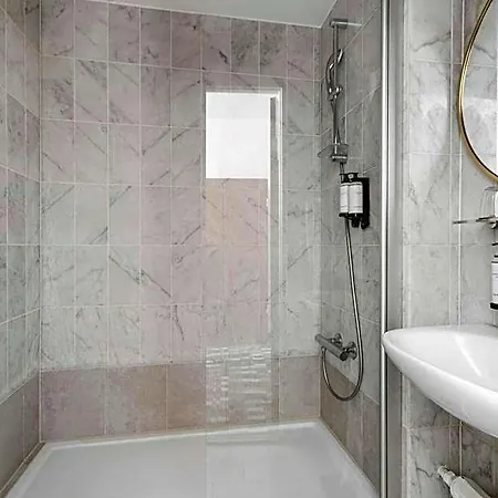 Astoria, Western Signature Collection 3*
