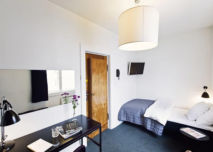 Astoria, Western Signature Collection 3*