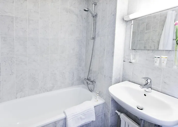 ホテル Astoria, Western Signature Collection 3*