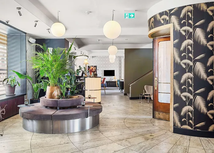 Astoria, Western Signature Collection 3*