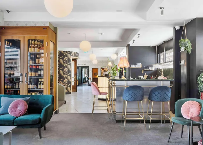 Astoria, Western Signature Collection ホテル