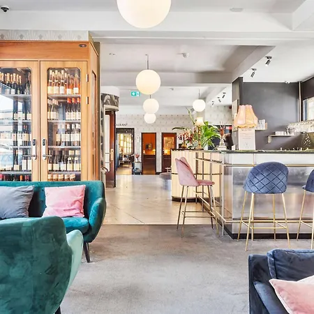 Astoria, Western Signature Collection 3*