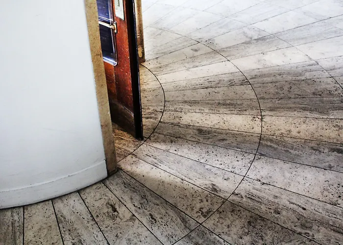 Astoria, Western Signature Collection